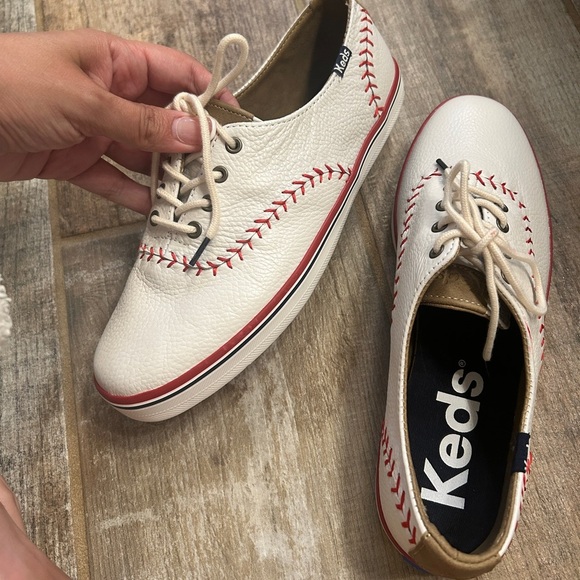 Like New Baseball Keds- Size Women’s 6 - Picture 8 of 10